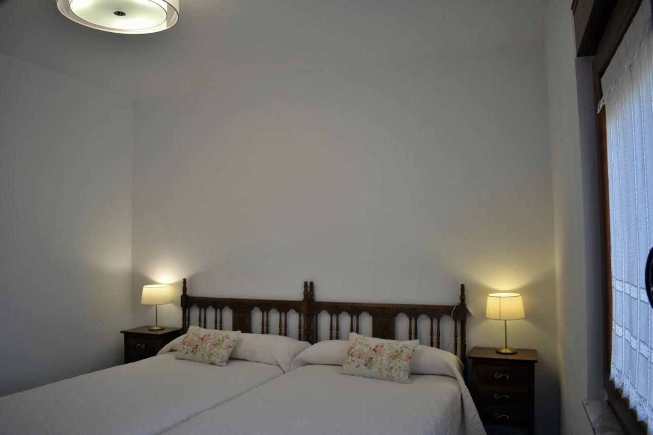 Apartamentos Picea Azul Vega De Espinareda Exterior photo